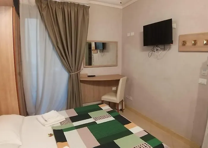 Отель типа "постель и завтрак" Spqr House 3*